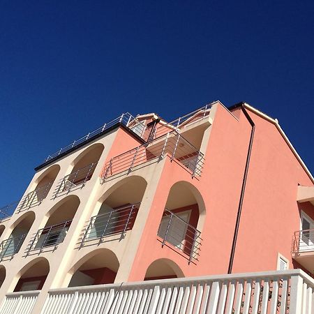 Apartments Villa Amalia Omiš Eksteriør bilde