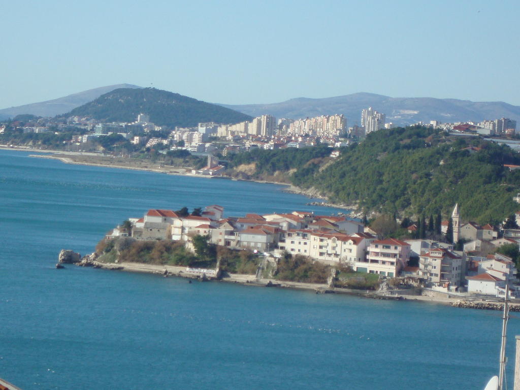 Apartments Villa Amalia Omiš Eksteriør bilde