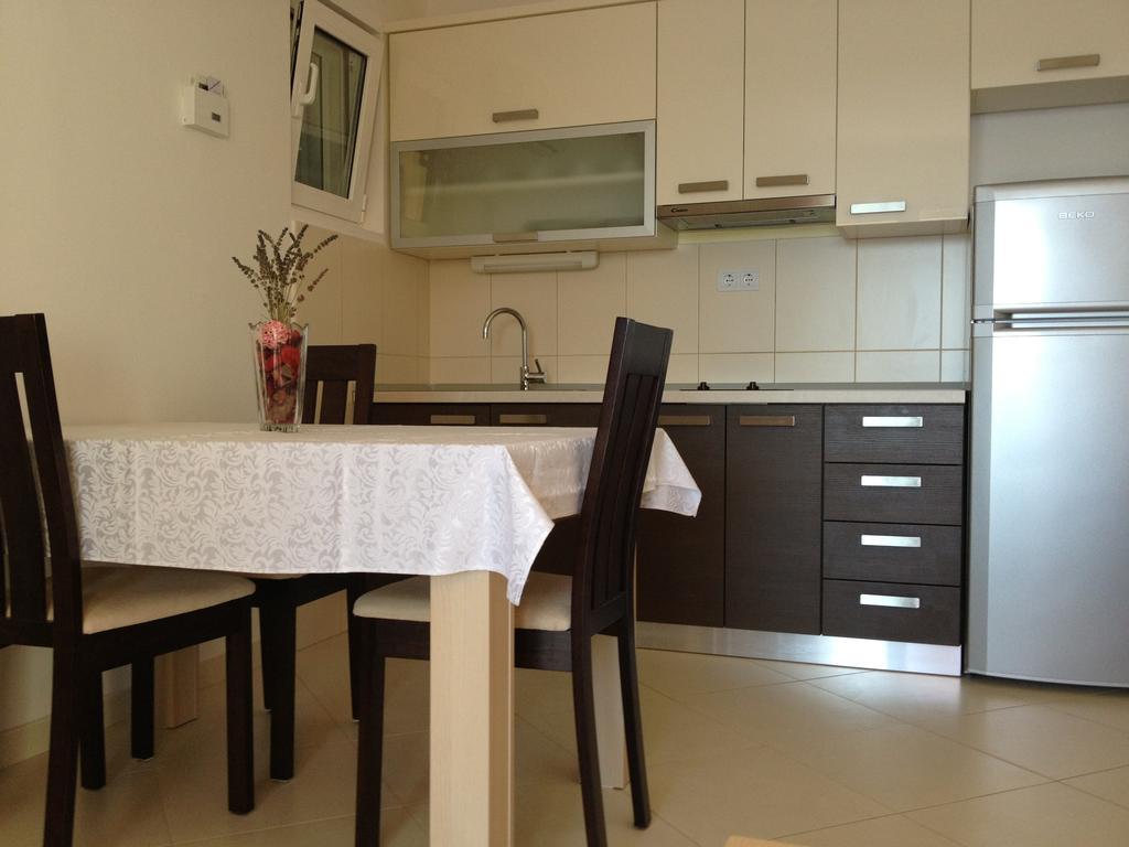 Apartments Villa Amalia Omiš Rom bilde